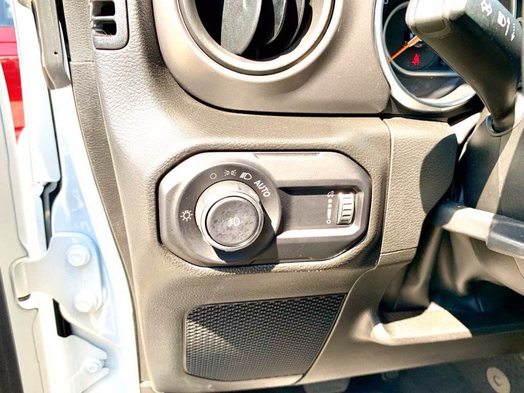 Used 2023 Jeep Wrangler Unlimited Sport AWD/4WD image 30