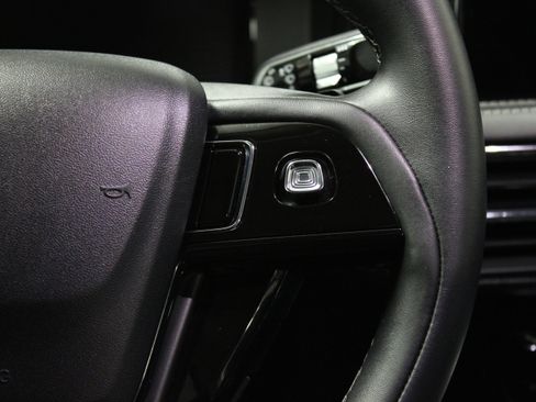 Used 2024 Lincoln Corsair FWD image 23