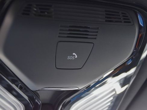 Used 2024 BMW X5 xDrive50e image 41