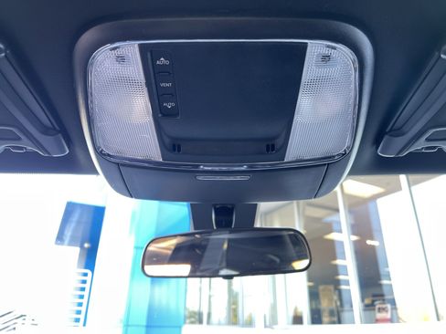 Used 2022 Dodge Charger SXT w/ Leather Interior Group image 23