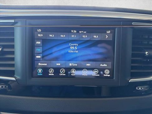 Used 2018 Chrysler Pacifica Touring Plus w/ S Appearance Package FWD image 13