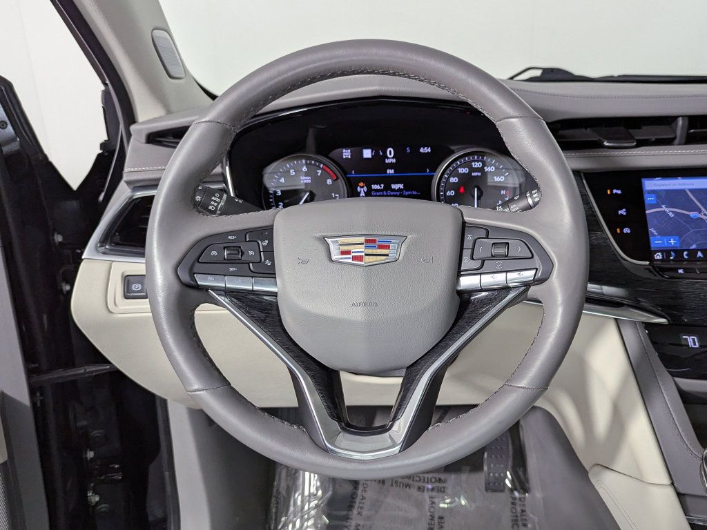 Used 2023 Cadillac XT6 Premium Luxury w/ Technology Package AWD/4WD image 36