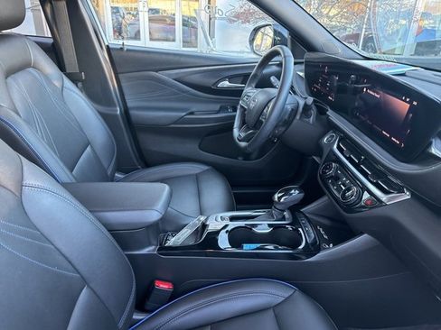 Used 2024 Buick Envista Sport Touring w/ Convenience I Package image 31