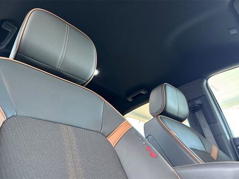 Used 2024 GMC Canyon AT4 w/ Canyon Safety Plus Package image 19