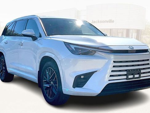 Used 2024 Lexus TX 350 AWD image 3