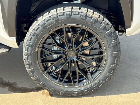 Used 2026 Toyota 4Runner TRD Off-Road Premium w/ Tow Technology Package AWD/4WD image 10