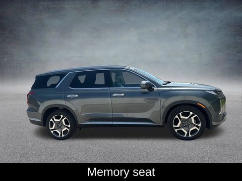 Used 2025 Hyundai Palisade SEL FWD image 7