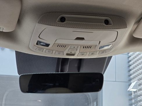 Used 2018 Lincoln Navigator L Select AWD/4WD image 18