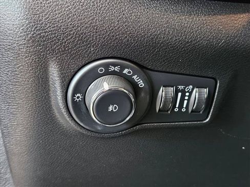 Used 2023 Jeep Compass Limited AWD/4WD image 27