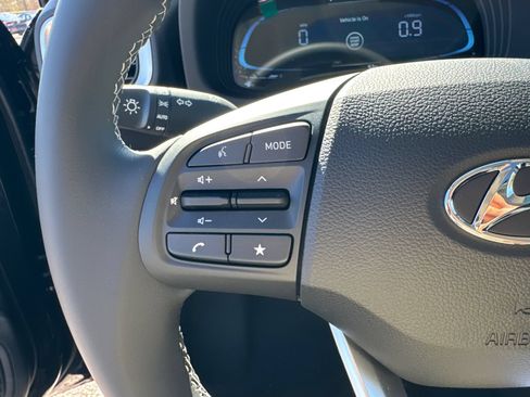 New 2026 Hyundai Venue SEL FWD image 26