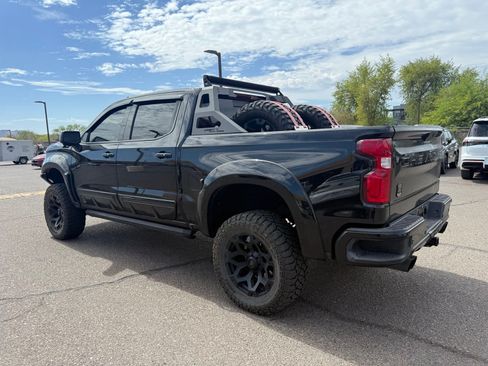 Used 2019 Chevrolet Silverado 1500 LTZ w/ LTZ Plus Package AWD/4WD image 7
