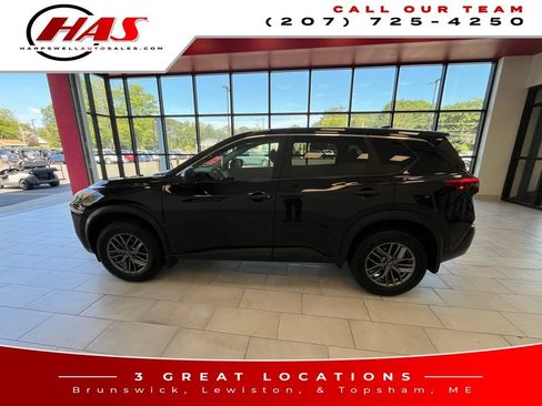 Used 2023 Nissan Rogue S AWD/4WD image 2