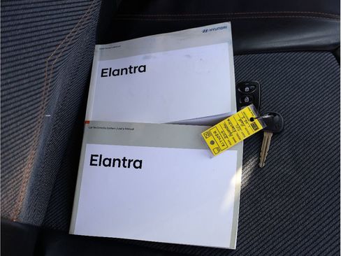 Used 2019 Hyundai Elantra SEL image 29