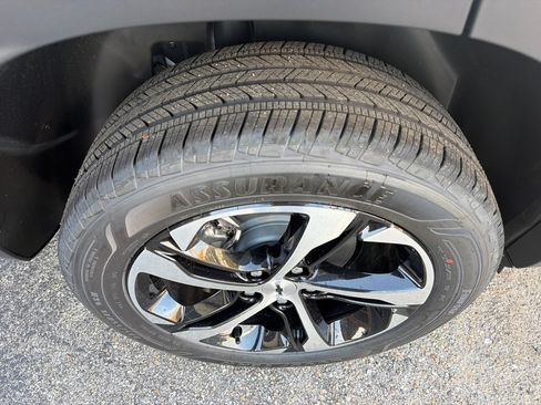 New 2026 Chevrolet Trax RS w/ Sunroof Package FWD image 11