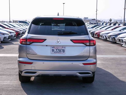 Used 2024 Mitsubishi Outlander SE AWD/4WD image 5