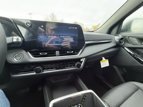 New 2026 Chevrolet Equinox LT w/ Convenience Package II image 13