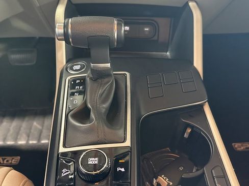 Used 2025 Kia Sportage LX image 37