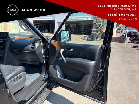 Used 2024 Nissan Armada SL w/ Captain's Chairs Package AWD/4WD image 18