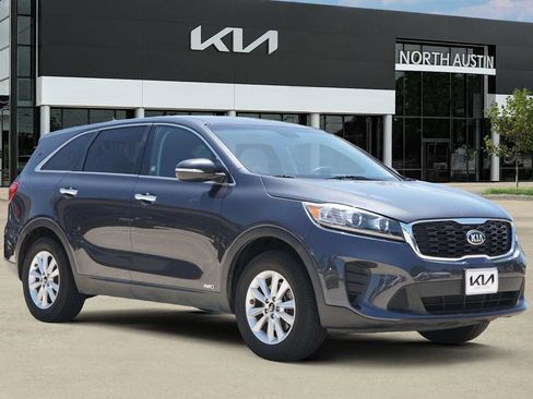 Used 2019 Kia Sorento AWD V6 image 7