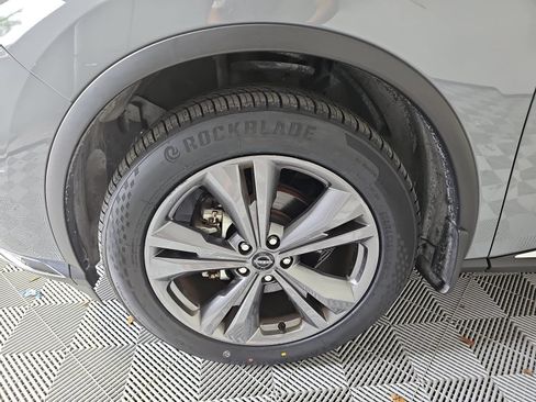 Certified 2023 Nissan Murano Platinum w/ Cargo Package FWD image 10