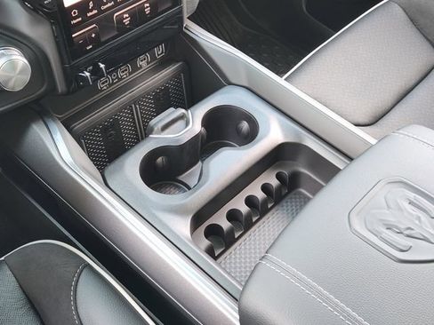 New 2026 RAM 1500 Laramie AWD/4WD image 18