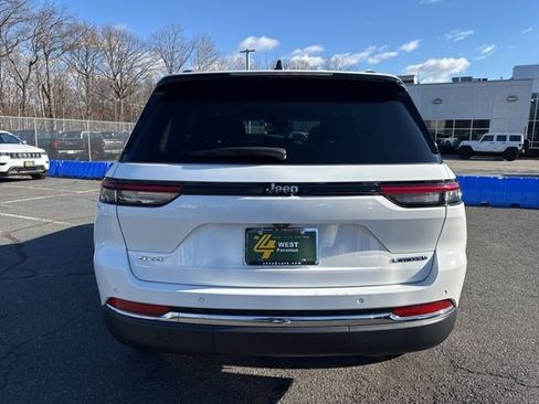 Certified 2022 Jeep Grand Cherokee Limited image 17