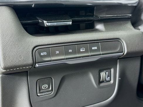 Used 2022 Cadillac Escalade ESV Premium Luxury image 13