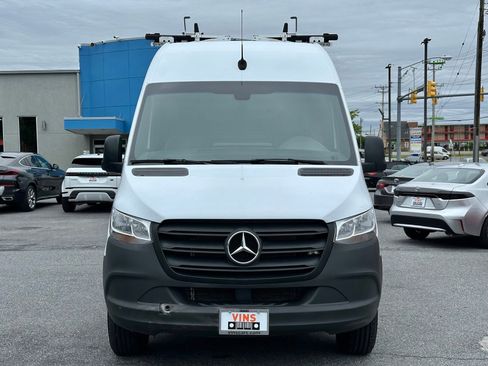 Used 2023 Mercedes-Benz Sprinter 2500 image 19