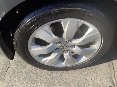 Used 2010 Honda Accord EX-L image 18