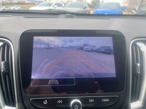 Used 2025 Chevrolet Malibu LT w/ Midnight Edition image 13