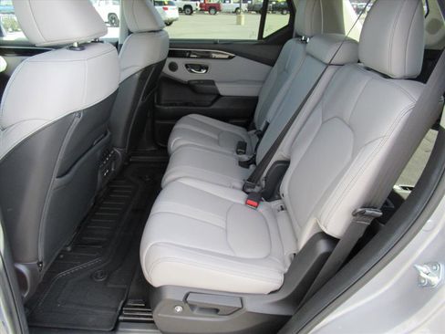 Used 2023 Honda Pilot Touring image 34