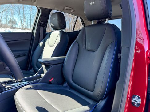 Certified 2026 Buick Encore GX Sport Touring w/ Advanced Technology Package image 13