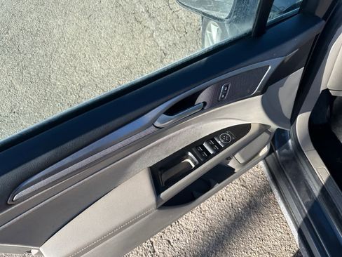 Certified 2017 Ford Fusion SE image 10