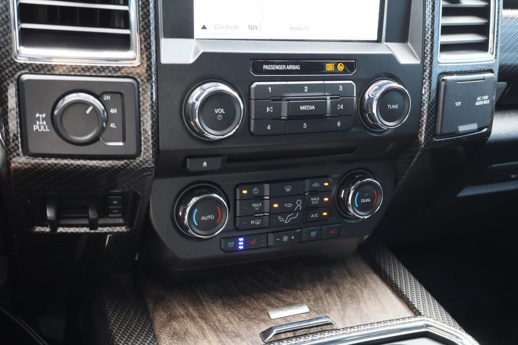 Used 2018 Ford F250 Lariat w/ Lariat Ultimate Package AWD/4WD image 18
