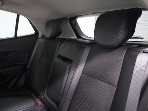 Used 2020 Buick Encore Preferred image 12