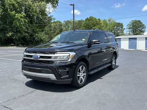 Used 2024 Ford Expedition Max XLT RWD image 3
