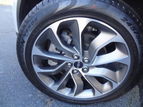 Certified 2021 Lincoln Nautilus Reserve image 41