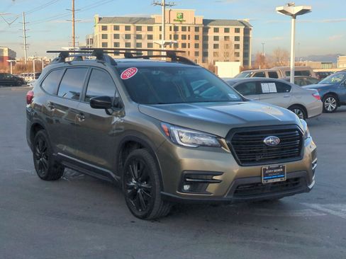 Used 2022 Subaru Ascent Onyx Edition image 8