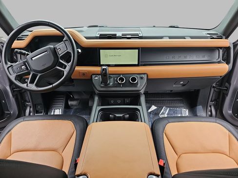 Used 2024 Land Rover Defender 110 X-Dynamic SE AWD/4WD image 11