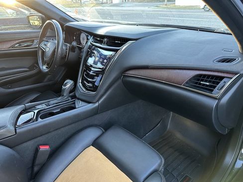 Used 2016 Cadillac CTS V w/ Luxury Package image 10