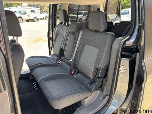 Used 2022 Ford Transit Connect XLT FWD image 21