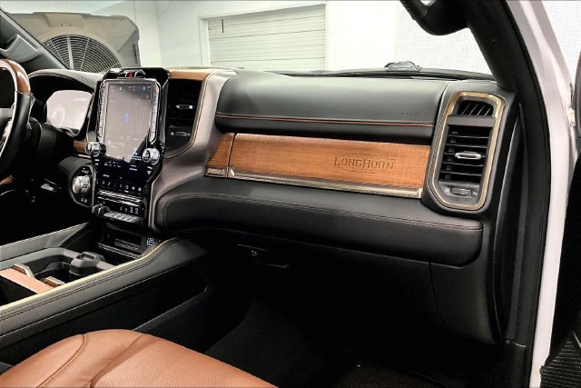 Used 2022 RAM 1500 Limited w/ Off-Road Group AWD/4WD image 19
