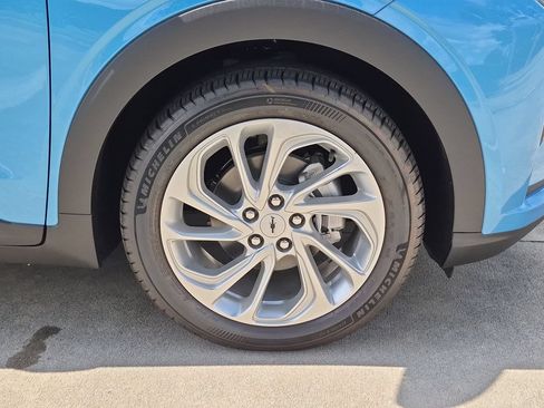 New 2027 Chevrolet Bolt LT FWD image 25
