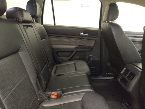 Used 2021 Volkswagen Atlas SE image 19