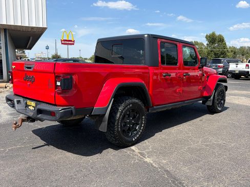 Used 2021 Jeep Gladiator Sport AWD/4WD image 6