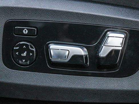 Used 2024 BMW XM image 23