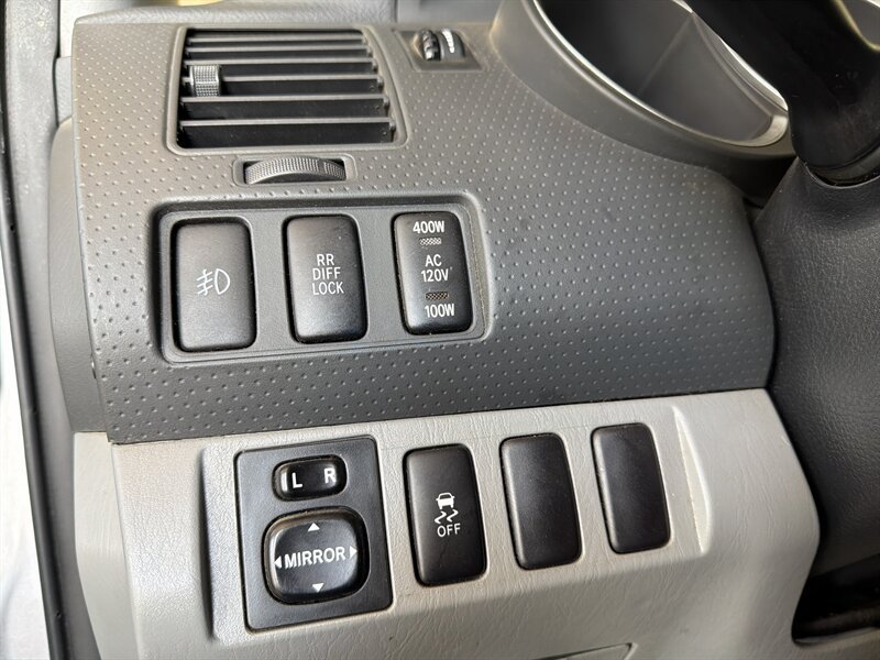 Used 2015 Toyota Tacoma PreRunner w/ TRD Off-Road Package RWD image 12