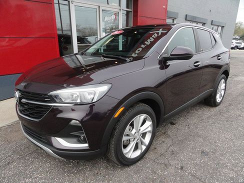 Used 2021 Buick Encore GX Preferred w/ Cold Weather Comfort Package FWD image 2