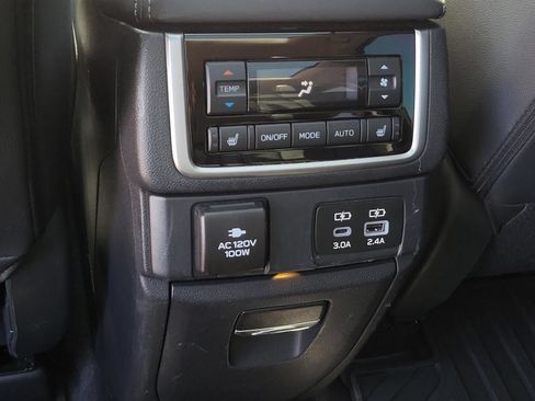 Used 2023 Subaru Ascent Touring AWD/4WD image 17