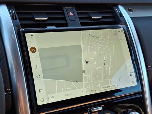 New 2026 Land Rover Discovery Limited Edition image 15